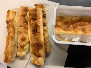 Böreklerin İçine Altın Gizledi, Polise Yakalandı