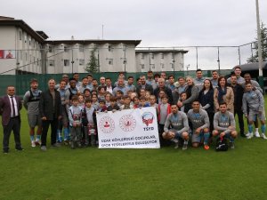 “Uzak Köylerde Yaşayan Çocukları” Trabzonspor Misafir Etti