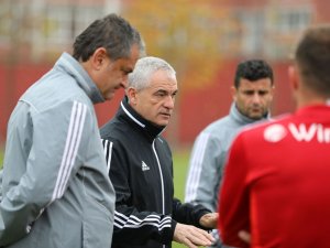 Sivasspor Yağmur Altında Çalıştı