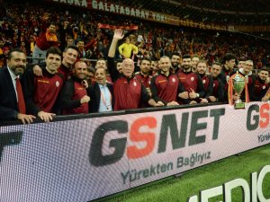 Şampiyon Galatasaray Erkek Voleybol Takımı Statta