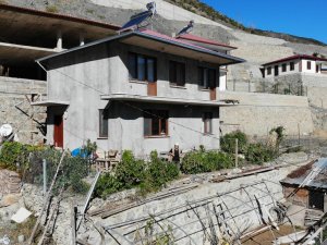 Sular Altında Kalan Köylerini Terk Etmediler, Yeni Köylerini De Hemen Yukarıya İnşa Ettiler