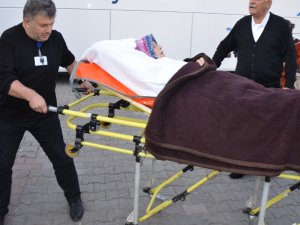 5 Gün Yoğun Bakımda Kaldı, ’Seyahat Edebilir’ Onayına Rağmen Otobüse Alınmadı