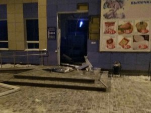 Atm Hırsızları Avm’yi Havaya Uçurdu