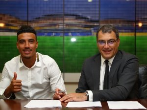 Fenerbahçe Nabil Dirar’ın Sözleşmesini 2 Yıl Uzattı