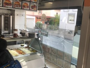 Alman Irkçılar, Türk Lokantasına Saldırdı