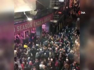 Londra’da Tiyatro Binasının Çatısı Çöktü