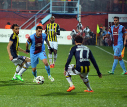 Trabzonspor Ve Fenerbahçe Takımları Statta Bekletiliyor