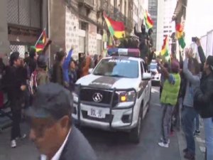 İstifa Eden Morales, Hakkındaki Tutuklama Emrini "Yasadışı" Olarak Nitelendirdi