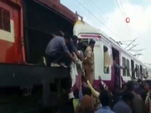 Hindistan’da İki Tren Çarpıştı: 12 Yaralı