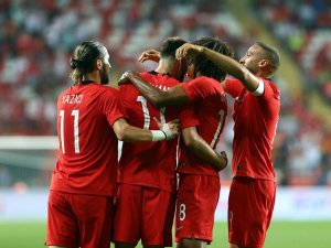Türkiye İzlanda Karşılaşmasının Hakemi Belli Oldu
