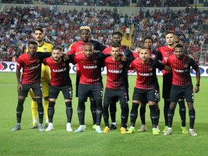 Gaziantep Fk Zorlu Fikstürü En Az Hasarla Kapattı
