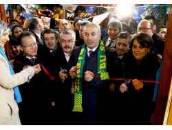 Ab Bakanı Çavuşoğlu Zeytinli’de Halkla Buluştu
