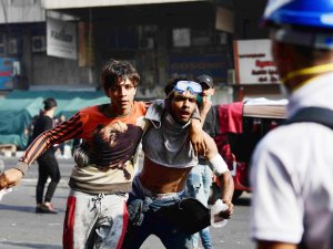 Protestoculara Gaz Bombası Atılması Sonucu Ölü Sayısı 3’e Yükseldi