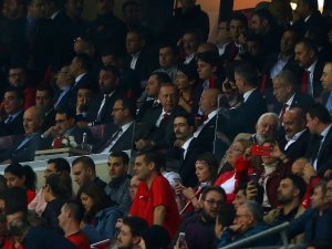 Cumhurbaşkanı Erdoğan Milli Takımı Yalnız Bırakmadı