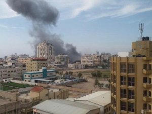 İsrail Ateşkese Rağmen Gazze’yi Vurmaya Devam Ediyor