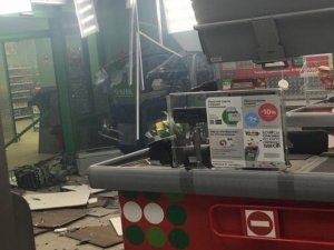 Rusya’da Hırsızlar Atm’yi Bombayla Havaya Uçurdu