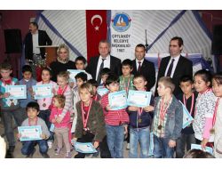 Minik Satranççılar Madalyalarını Aldı