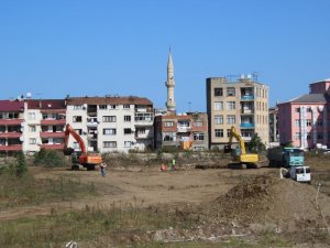 Trabzon’da Millet Bahçesi’ne Yapılacak Sahada Maç Yapılsın Mı? Yapılmasın Mı? Tartışması