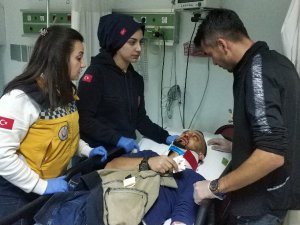 Samsun’da Otomobil Ağaca Çarptı: 4 Yaralı