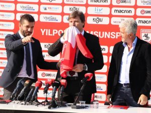 Ertuğrul Sağlam, Samsunspor İle 5 Yıllık Sözleşme İmzaladı