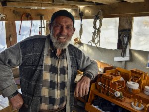 Doktor Egzersiz Önerince 86 Yaşında Ahşaptan Maket Yapmaya Başladı