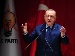 “Kendi Ülkesini Küresel Sermayeye Kötülüyor”