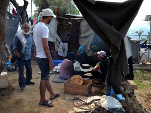 Yunanistan’da Hükümetten Mülteci Kampı Hamlesi