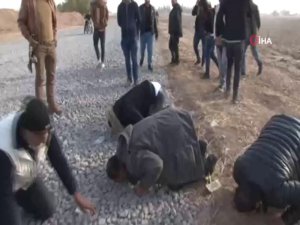 Yıllar Sonra Kavuştukları Topraklarda Secdeye Kapandılar