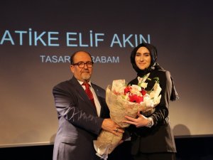 Mimarlık Bölümü Son Sınıf Öğrencisi Atike Elif Akın, Ürettiği Araba Aksesuarları İlgi Odağı Oldu