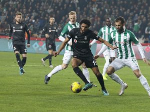 İlk Yarı Sessiz Bitti