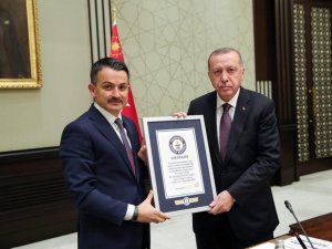 Dünya Rekoru Belgesi Cumhurbaşkanı Erdoğan’a Verildi