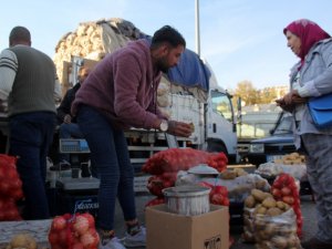 Patates, Soğan Bu Sene Çok, Rağbet Az