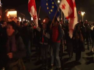 Gürcistan’da Seçim Protestosu Devam Ediyor