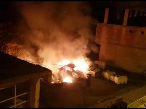 Kürtün’de Hurda Otomobil Yangını Korkuttu