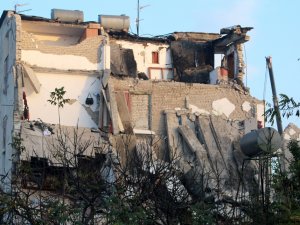 Arnavutluk’ta Bilanço Artıyor