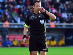 Rumlar İtiraz Etti, Uefa Halis Özkahya Ve Ekibini Geri Çekti!