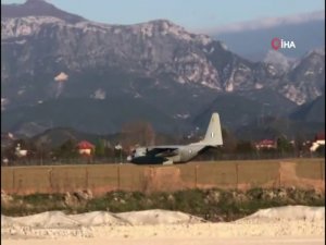 Depremin Vurduğu Arnavutluk’a Yardımlar Gelmeye Başladı