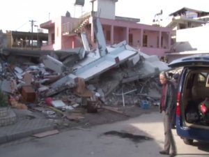 Arnavutluk’ta Arama Kurtarma Çalışmaları Eğitimli Köpeklerle Sürüyor