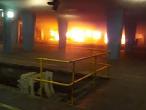 Güney Afrika’da Tren Vagonları Alev Alev Yandı