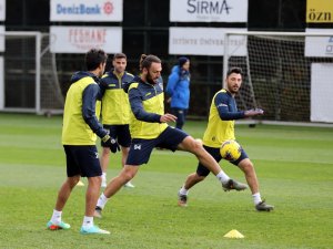 Fenerbahçe, Göztepe Maçı Hazırlıklarını Tamamladı