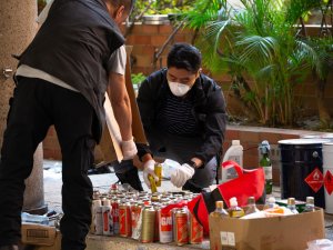Hong Kong’da Polisin Üniversite Kuşatması Kalktı