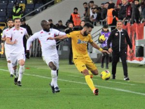 İlk Yarıda Tek Gol Var