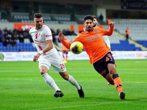 Medipol Başakşehir Zirve Takibini Sürdürüyor