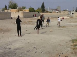 Tel Abyadlı Çocukların Yüzü Gülüyor