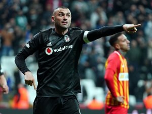 Beşiktaş’ta Burak’a Alternatif Aranıyor