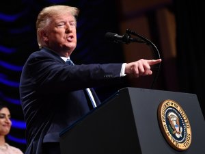 Trump’tan Macro’un Nato Açıklamasına Tepki