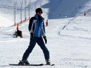 Palandöken’de Mevsimin İlk Kayağı Yapıldı