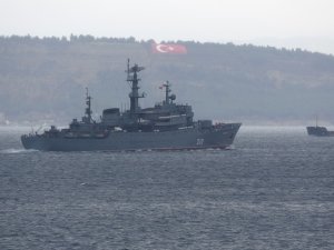 Rus Savaş Gemisi Çanakkale Boğazı’ndan Geçti