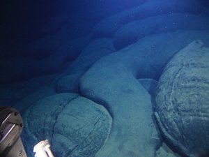 Japonlar Pasifik Okyanusu’nda Genç Bir Volkan Keşfetti