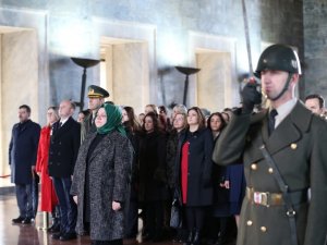 Bakan Selçuk Anıtkabir’de